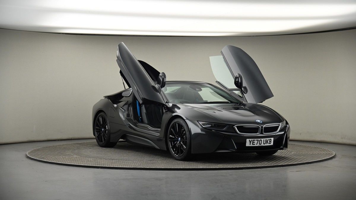 More views of BMW i8