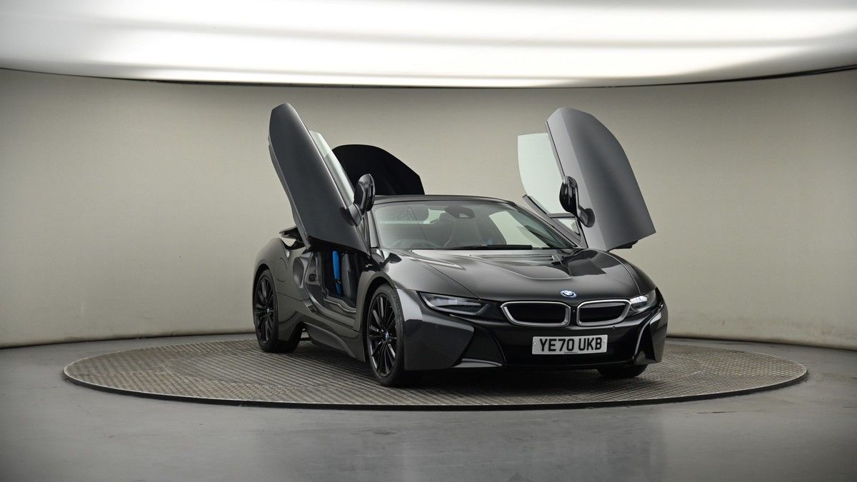 More views of BMW i8