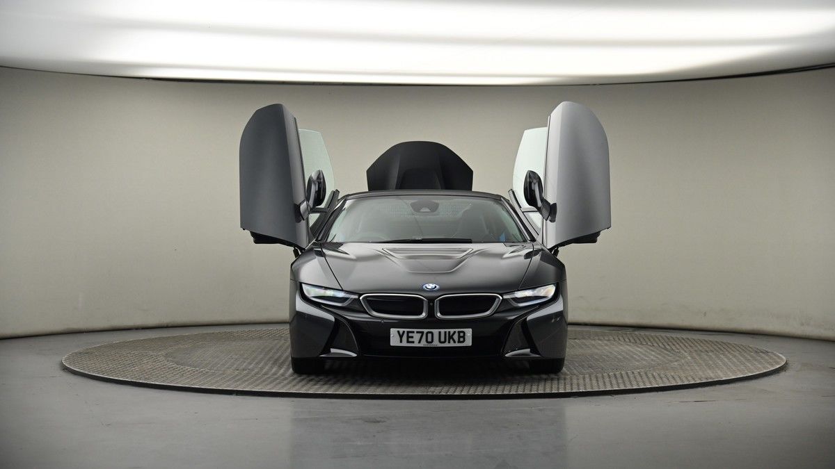 More views of BMW i8