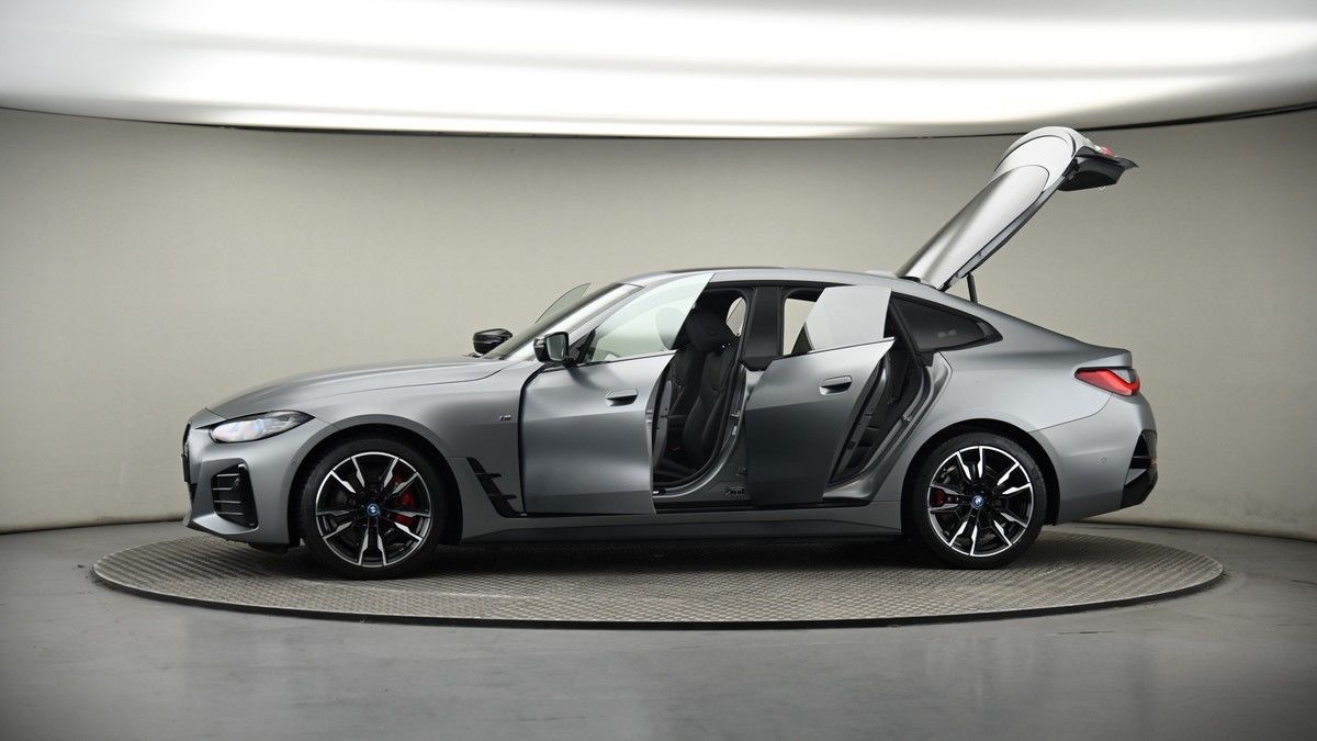 More views of BMW i4