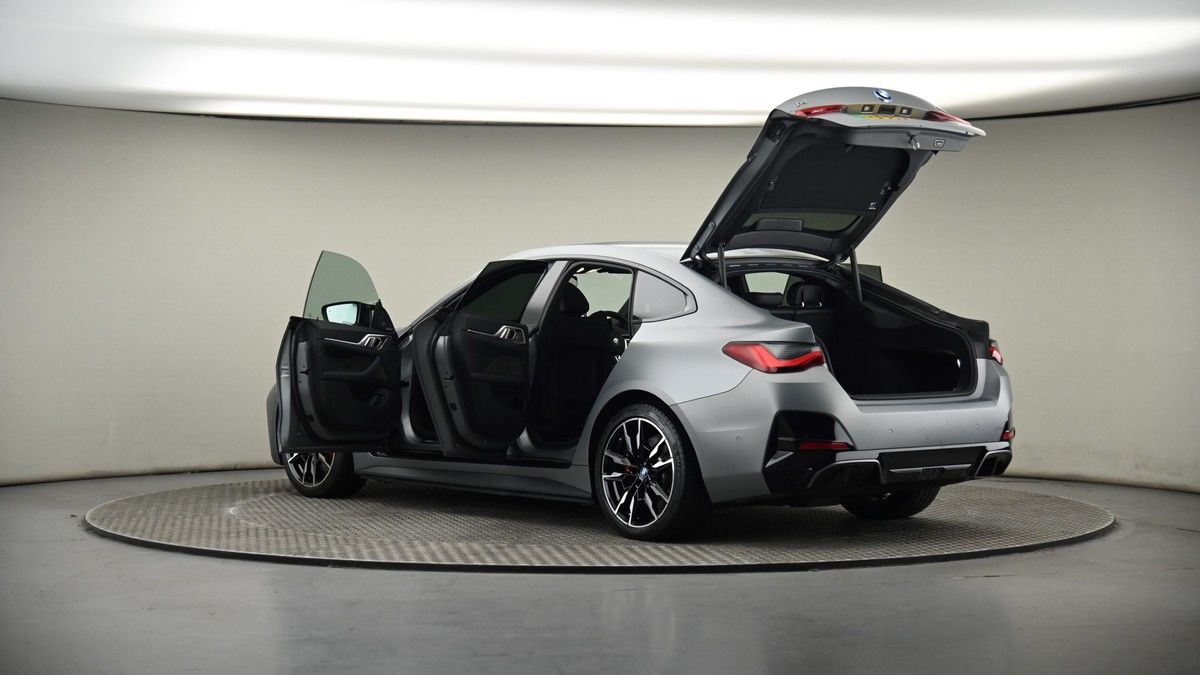 More views of BMW i4