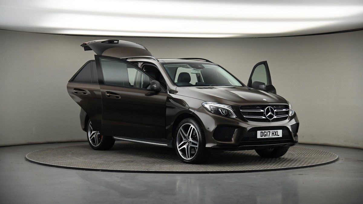 More views of Mercedes-Benz GLE