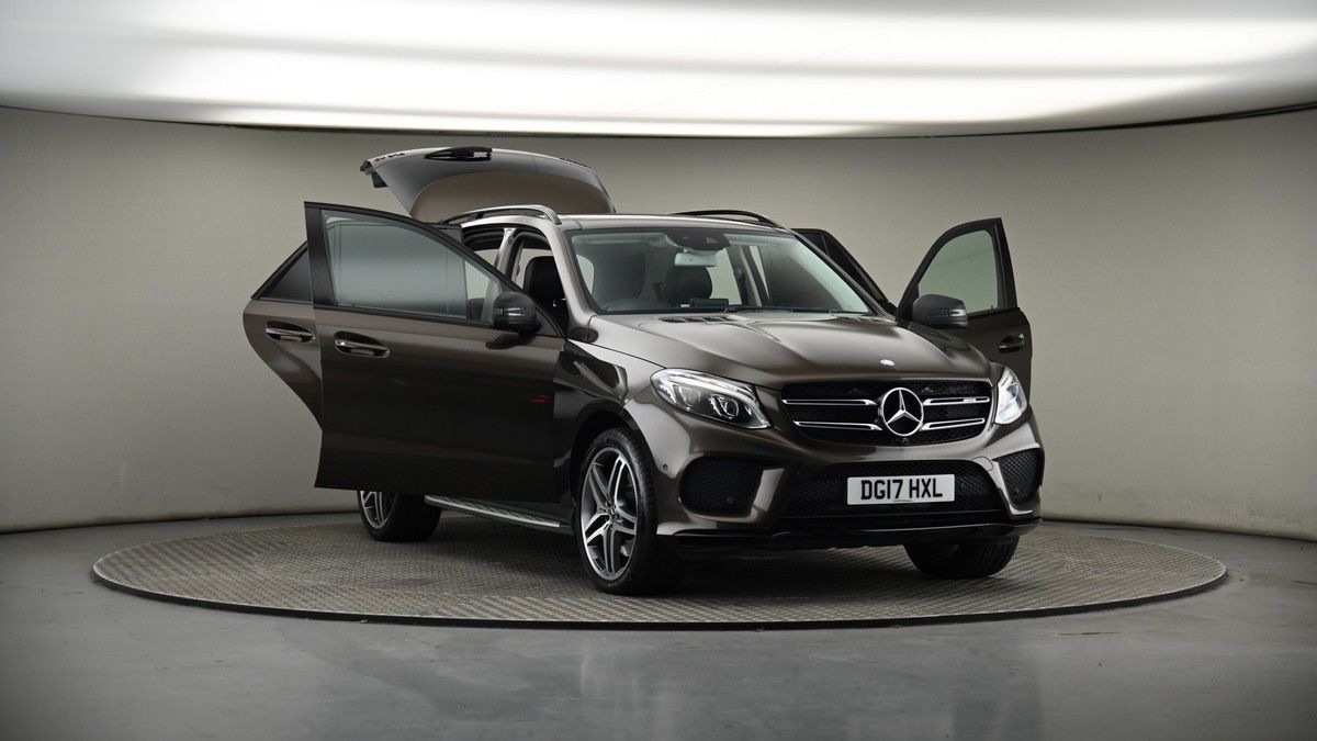 More views of Mercedes-Benz GLE