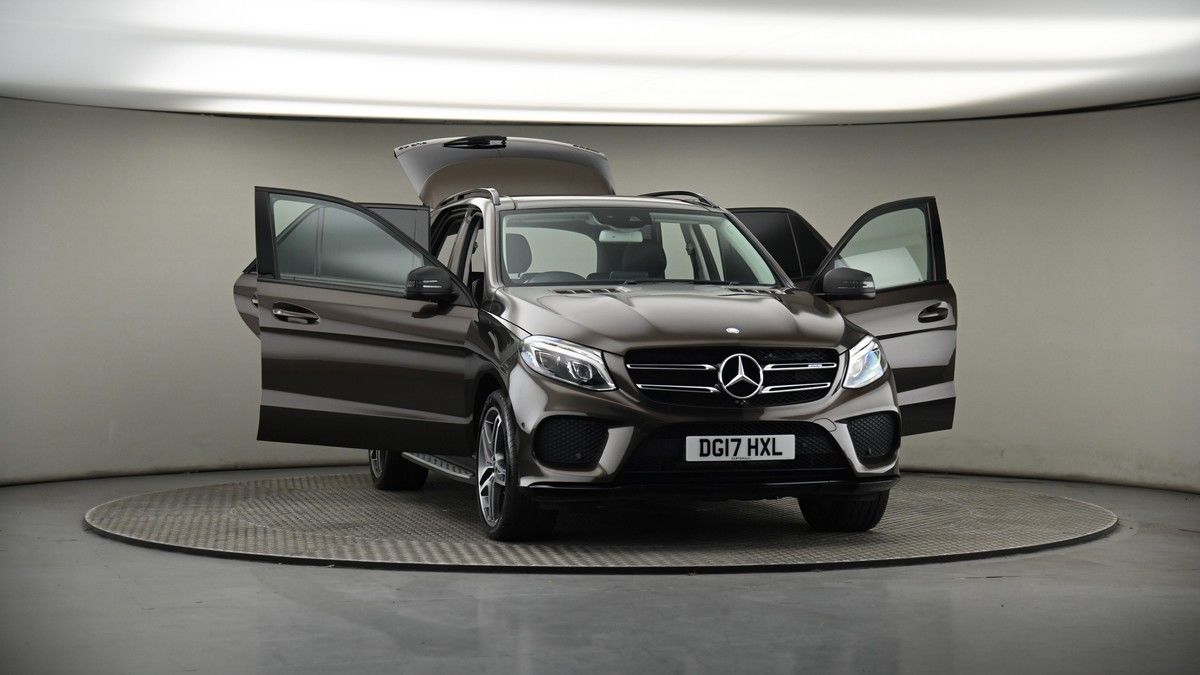 More views of Mercedes-Benz GLE