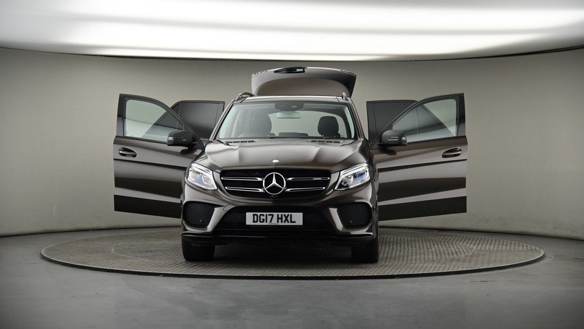 More views of Mercedes-Benz GLE