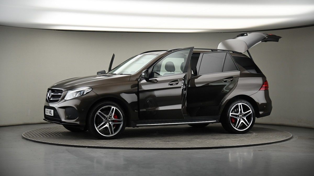 More views of Mercedes-Benz GLE