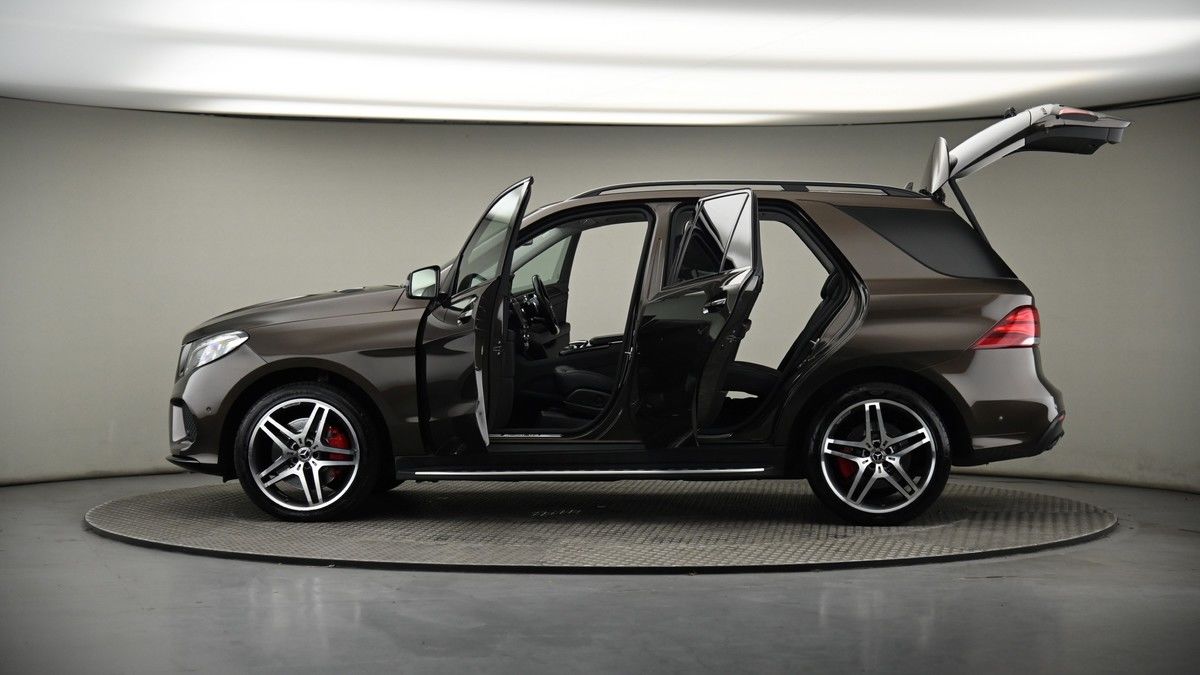 More views of Mercedes-Benz GLE