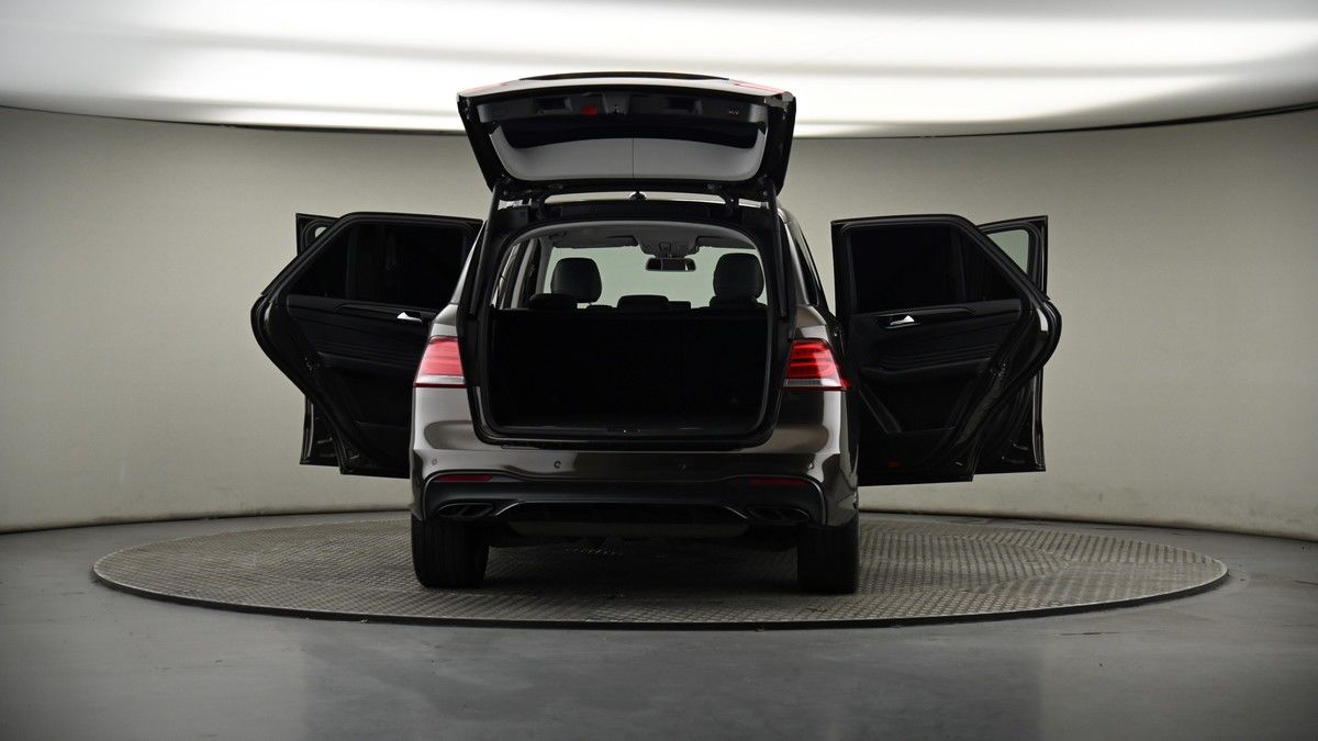 More views of Mercedes-Benz GLE