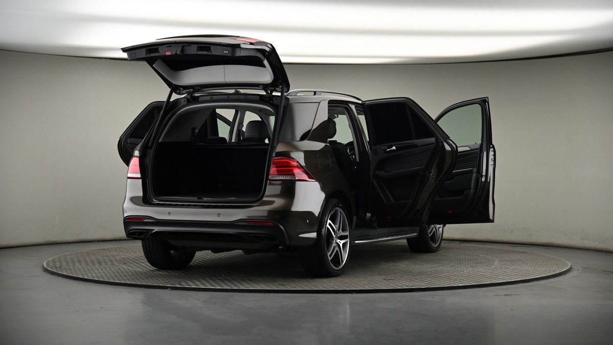 More views of Mercedes-Benz GLE