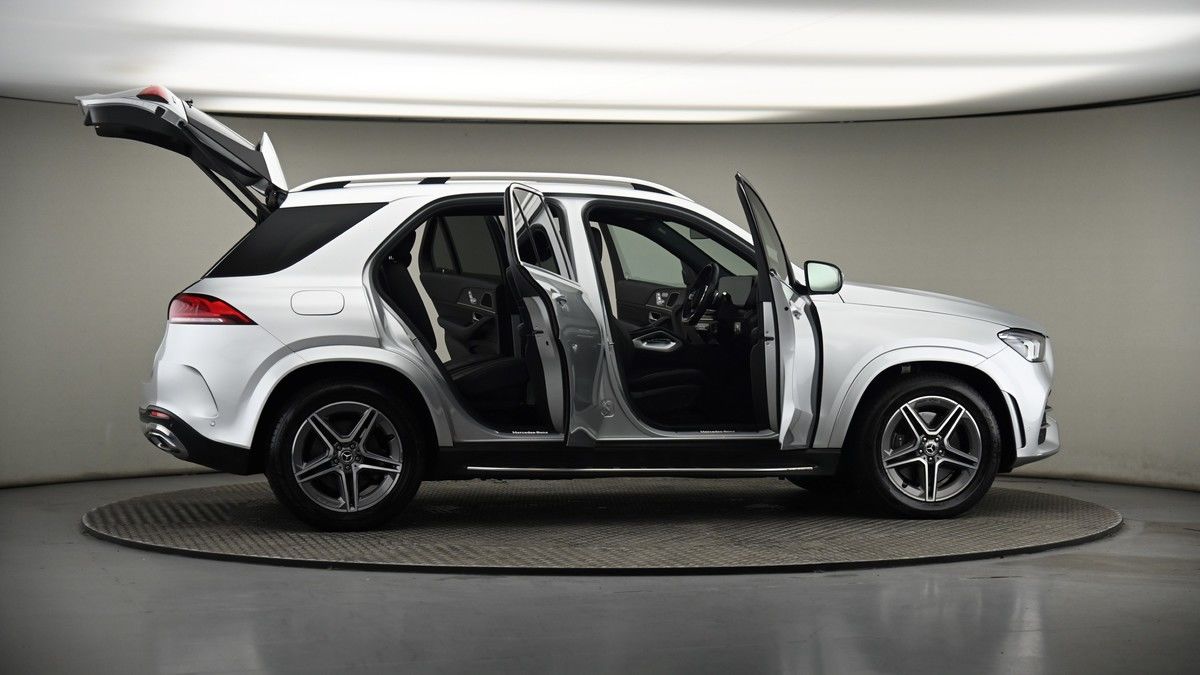More views of Mercedes-Benz GLE