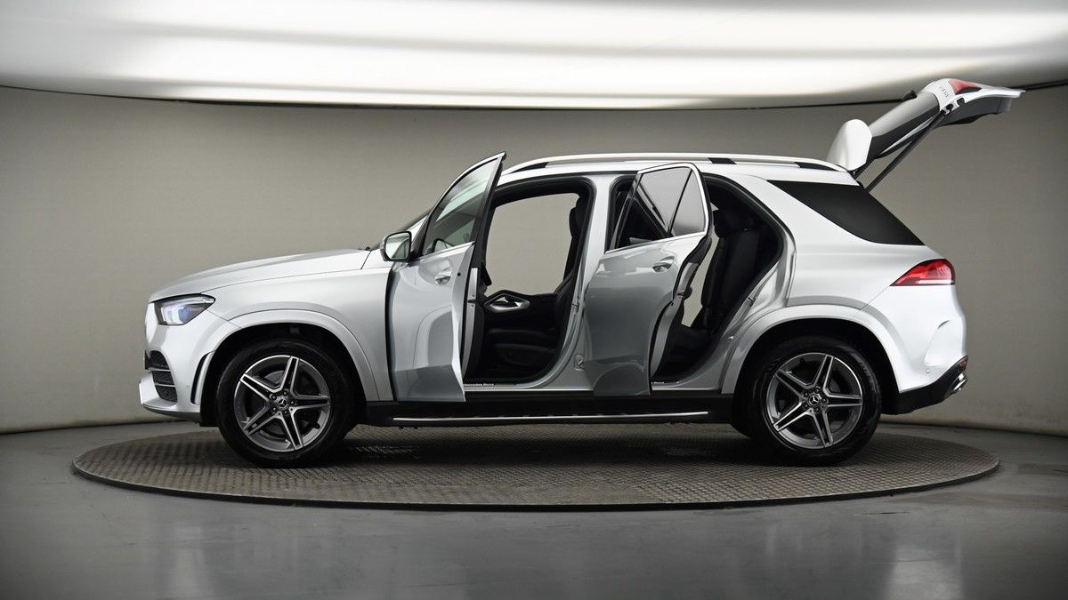 More views of Mercedes-Benz GLE