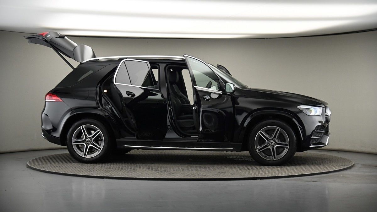 More views of Mercedes-Benz GLE