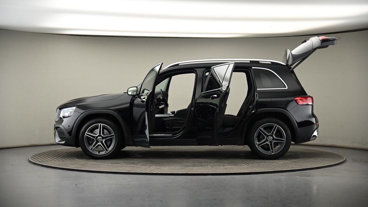 More views of Mercedes-Benz GLB