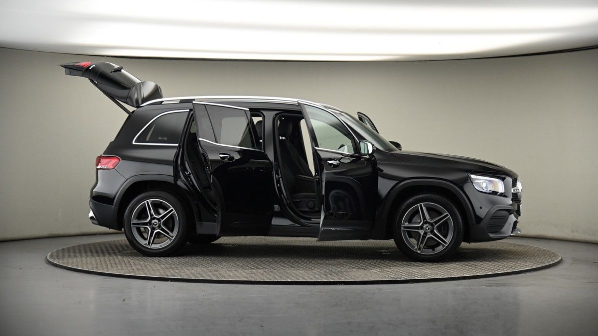 More views of Mercedes-Benz GLB