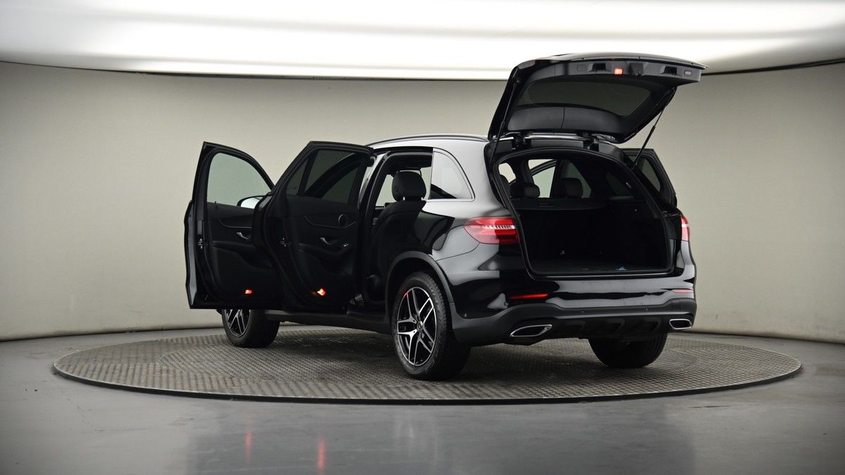 Mercedes-Benz GLC Image 8