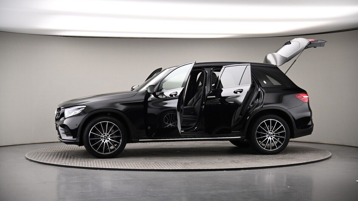 More views of Mercedes-Benz GLC