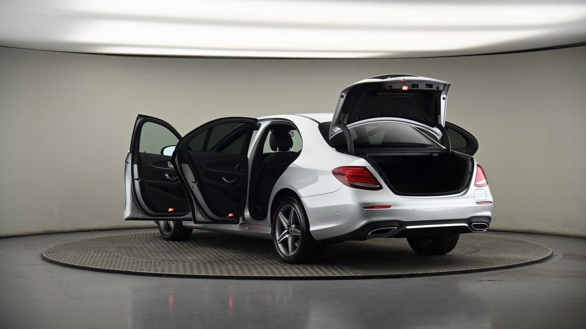 Mercedes-Benz E Class Image 7