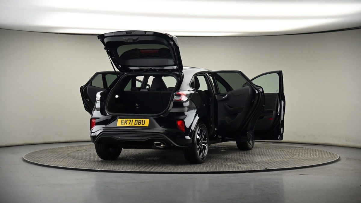 More views of Ford Puma
