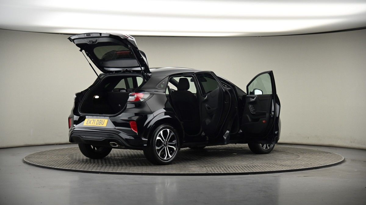 More views of Ford Puma