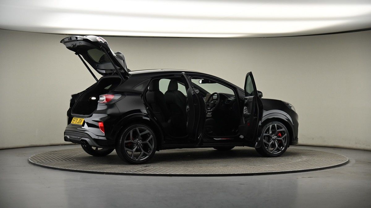 More views of Ford Puma