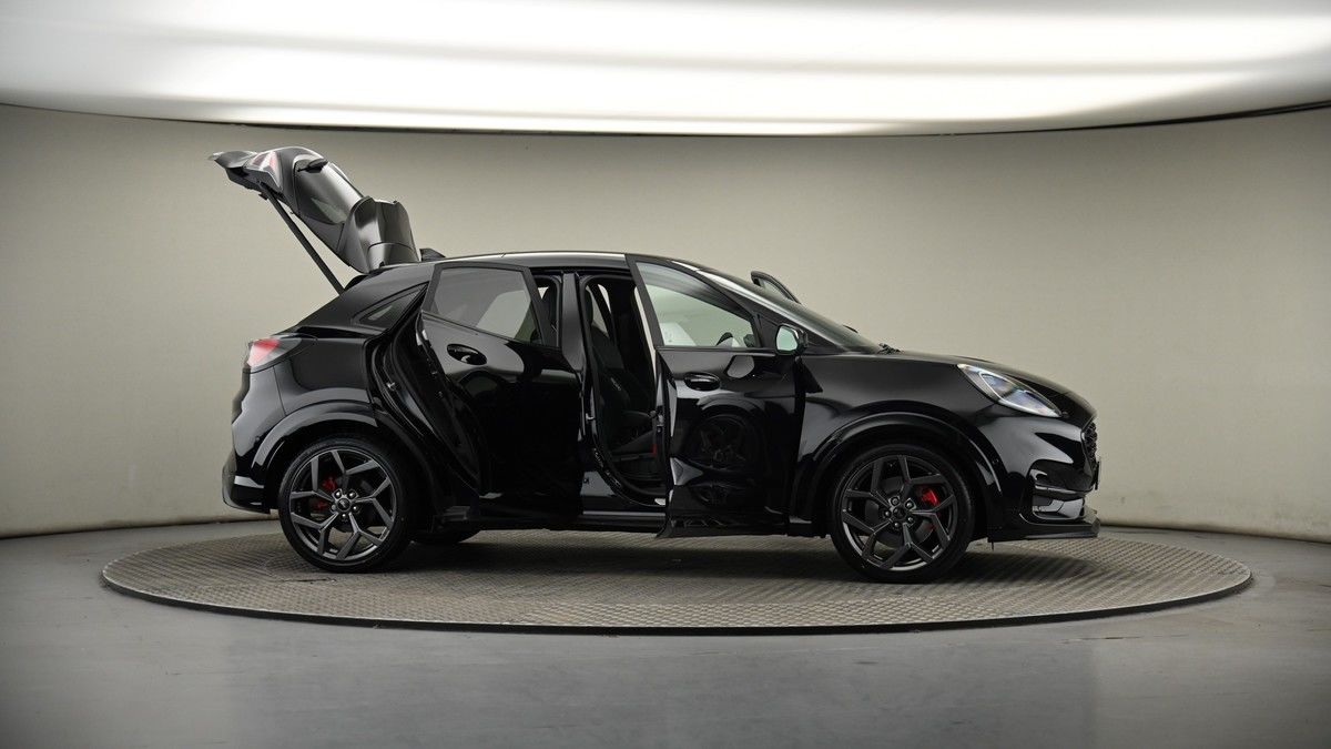 More views of Ford Puma