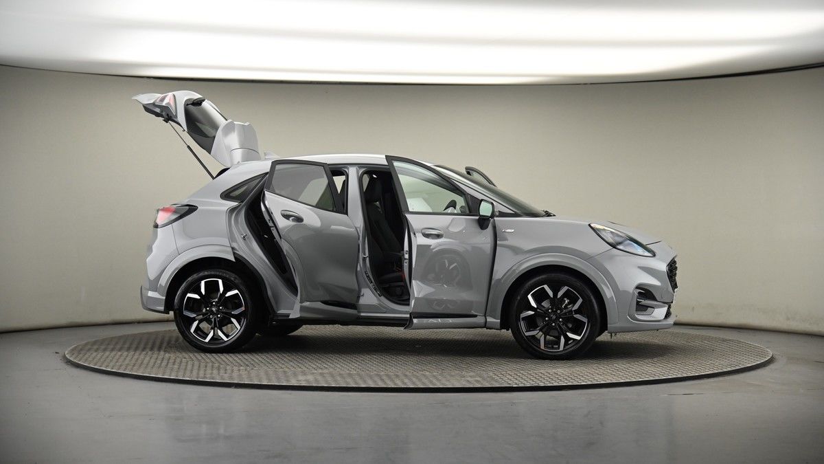 More views of Ford Puma