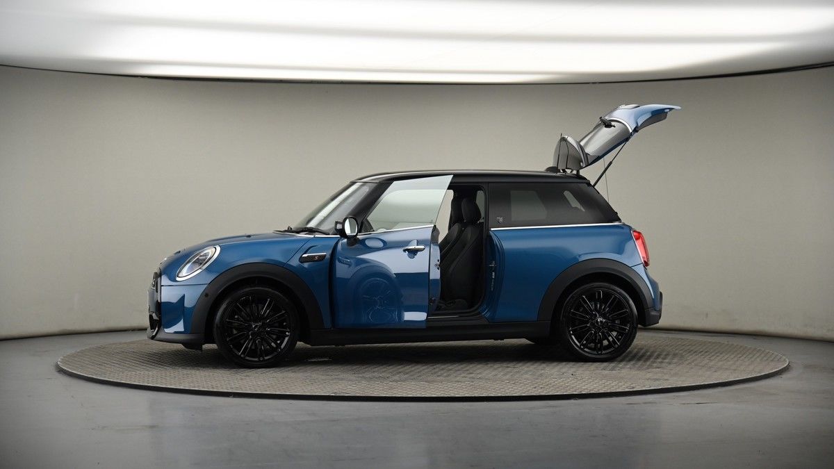 More views of MINI Hatch