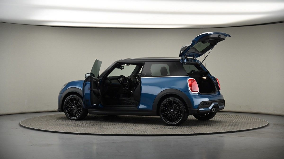 More views of MINI Hatch