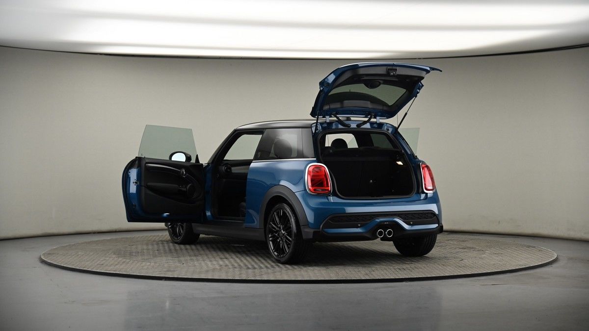MINI Hatch Image 8