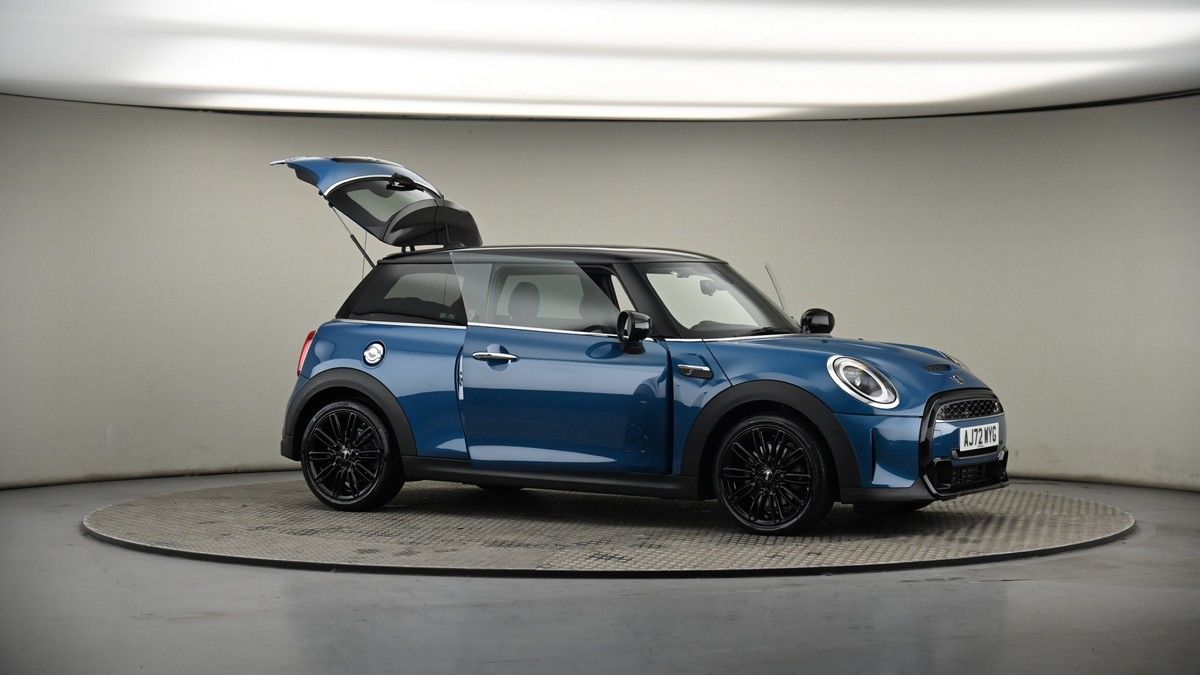 More views of MINI Hatch