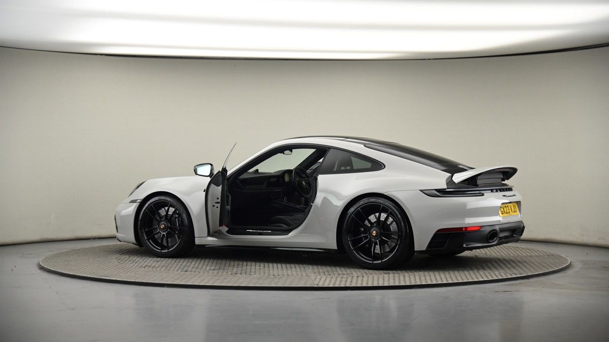 More views of Porsche 911