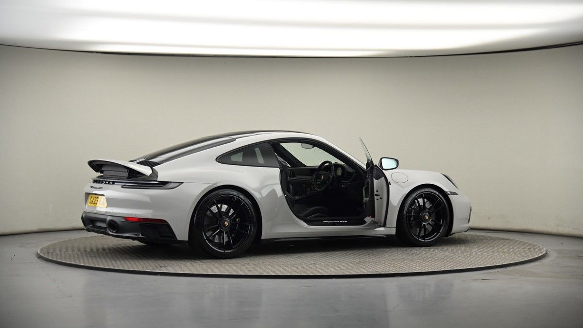 More views of Porsche 911