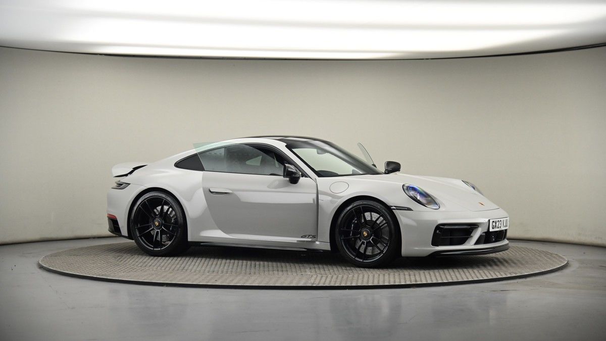 More views of Porsche 911