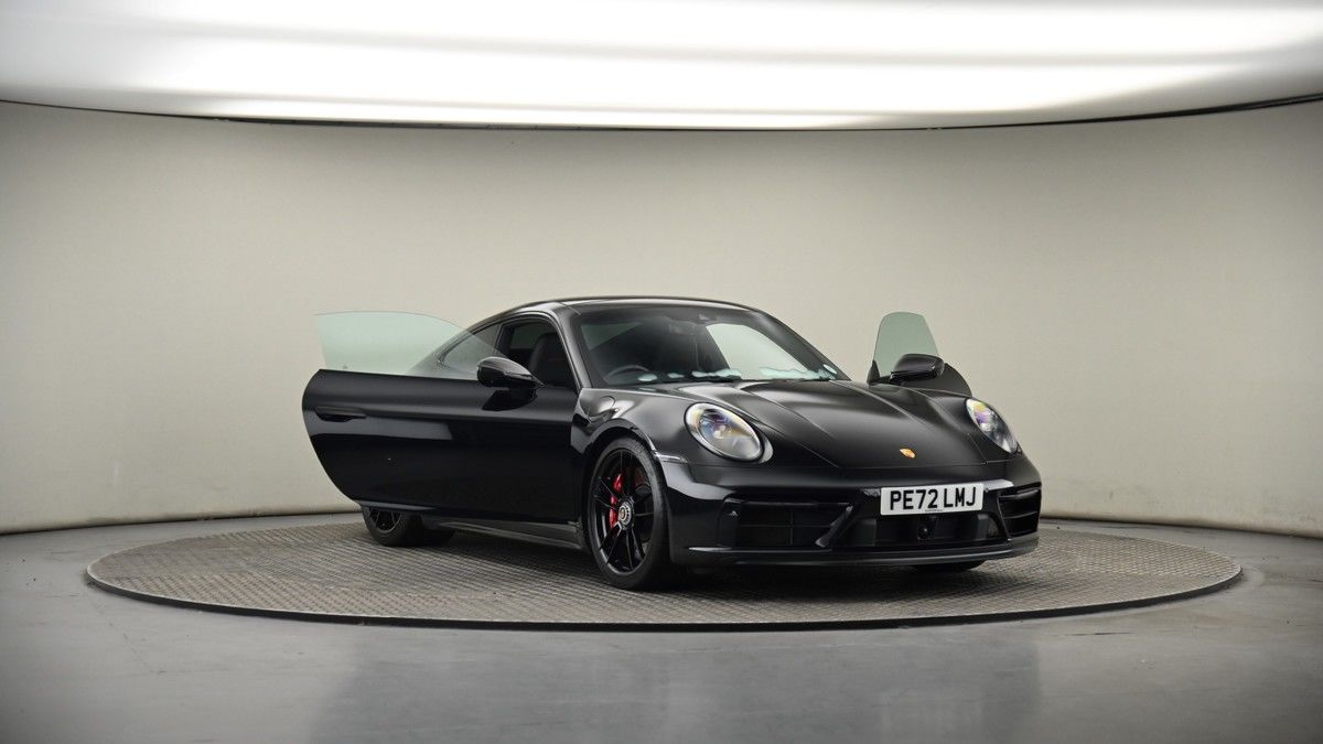 More views of Porsche 911