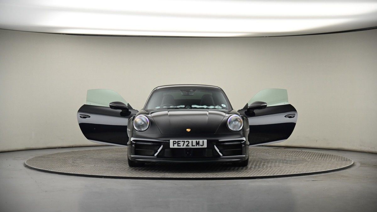 More views of Porsche 911