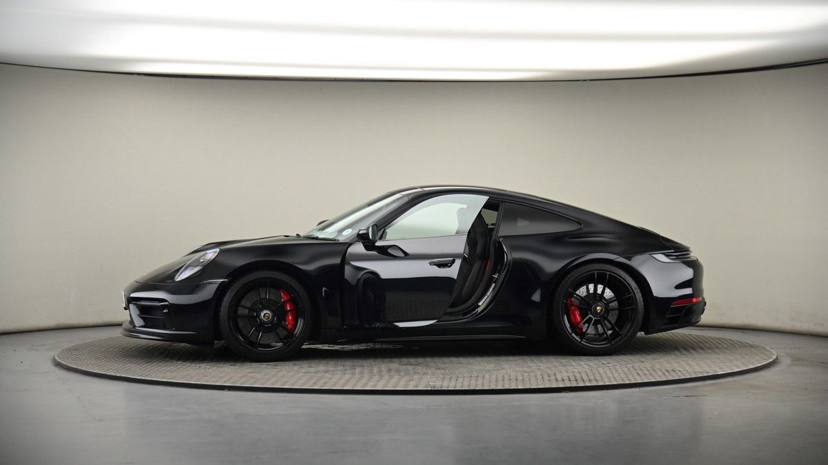 More views of Porsche 911
