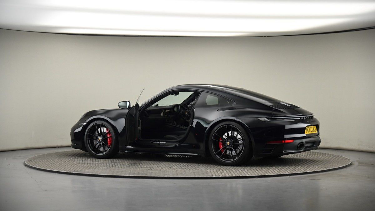 More views of Porsche 911