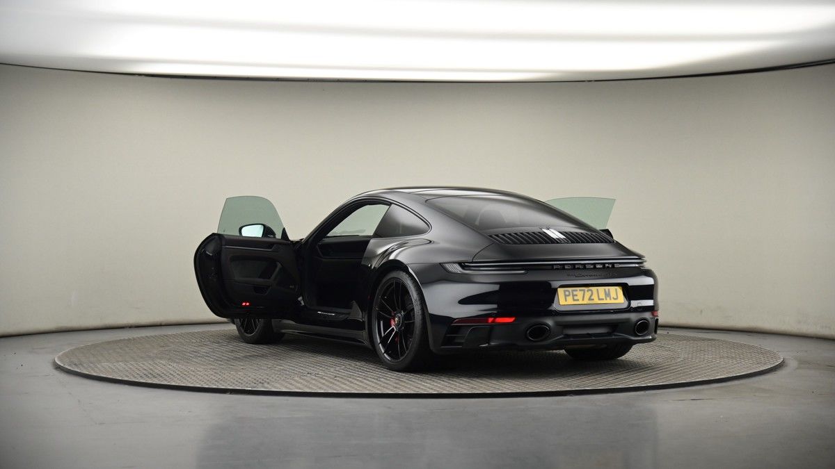 Porsche 911 Image 8