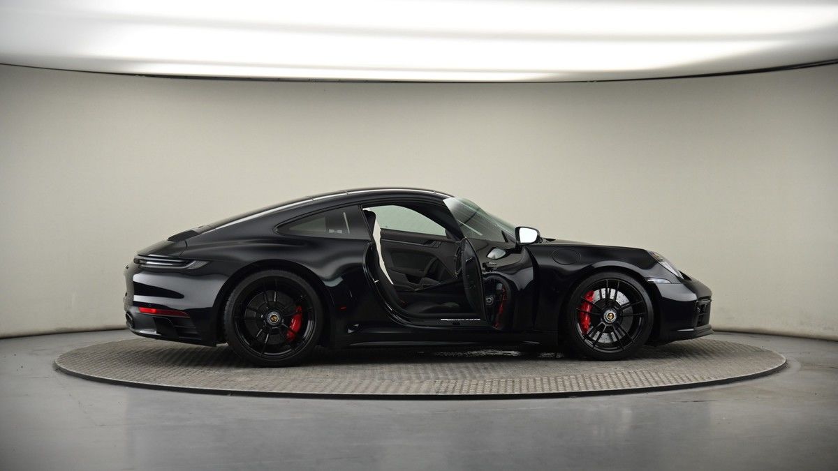 More views of Porsche 911