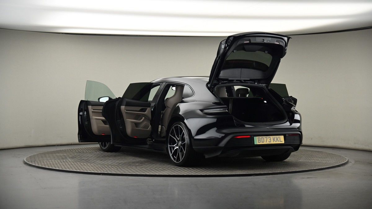 Porsche Taycan Image 8