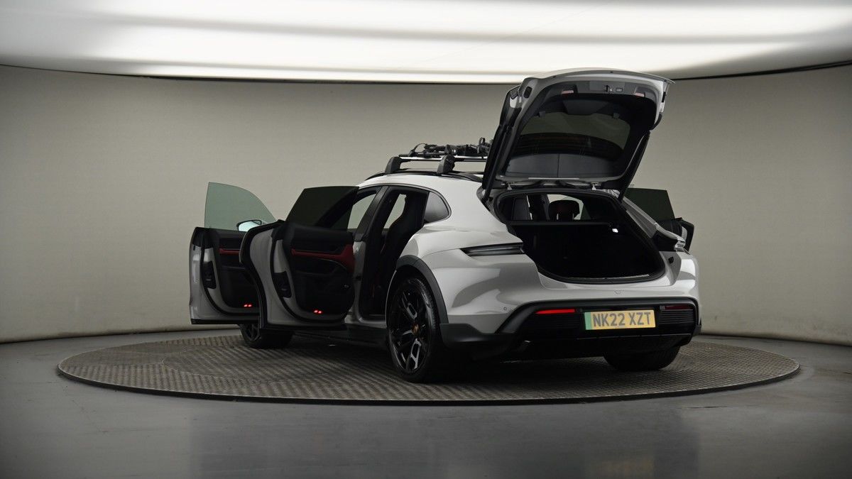 Porsche Taycan Image 8