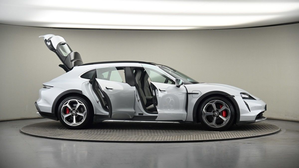 More views of Porsche Taycan