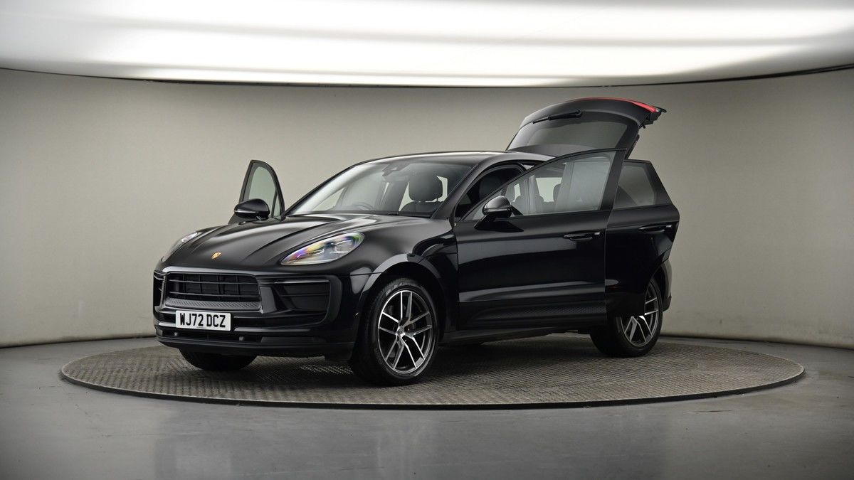 More views of Porsche Macan