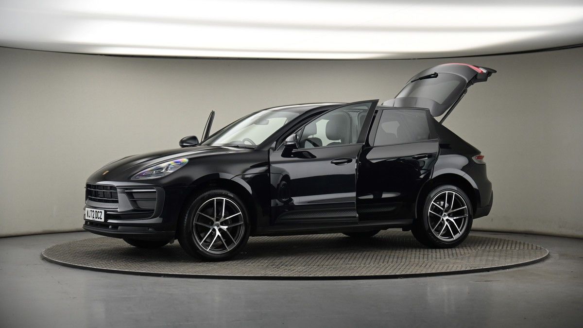 More views of Porsche Macan