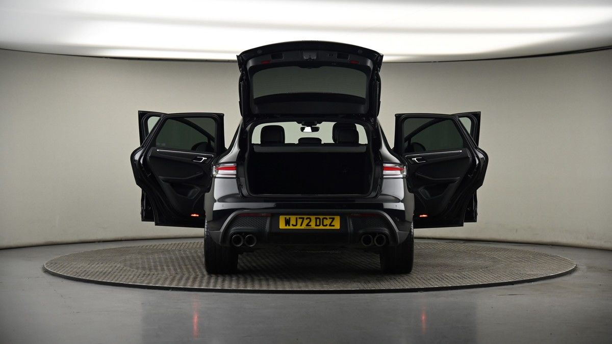 More views of Porsche Macan
