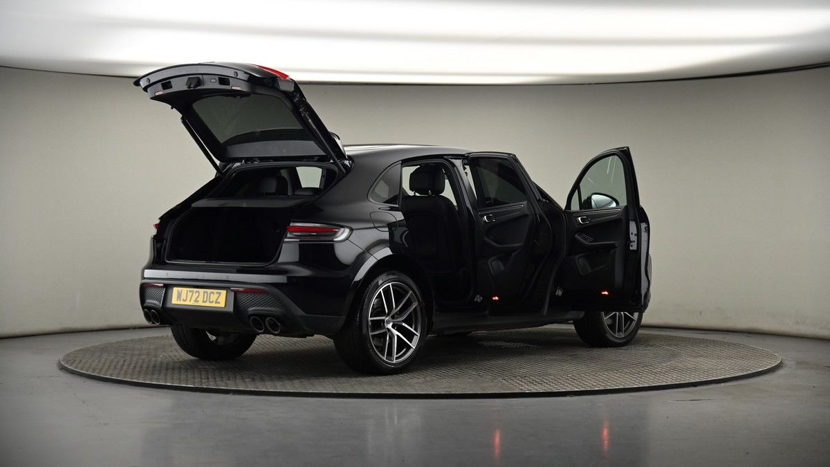 More views of Porsche Macan