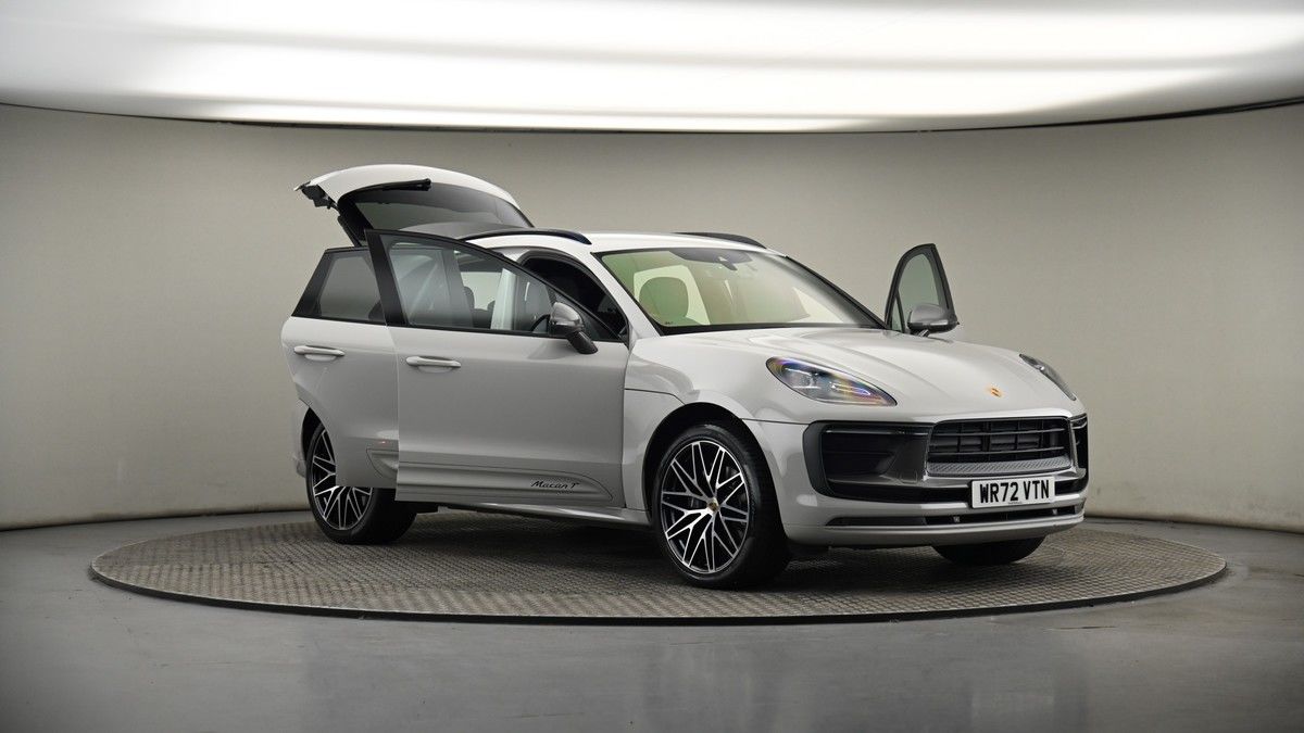 More views of Porsche Macan