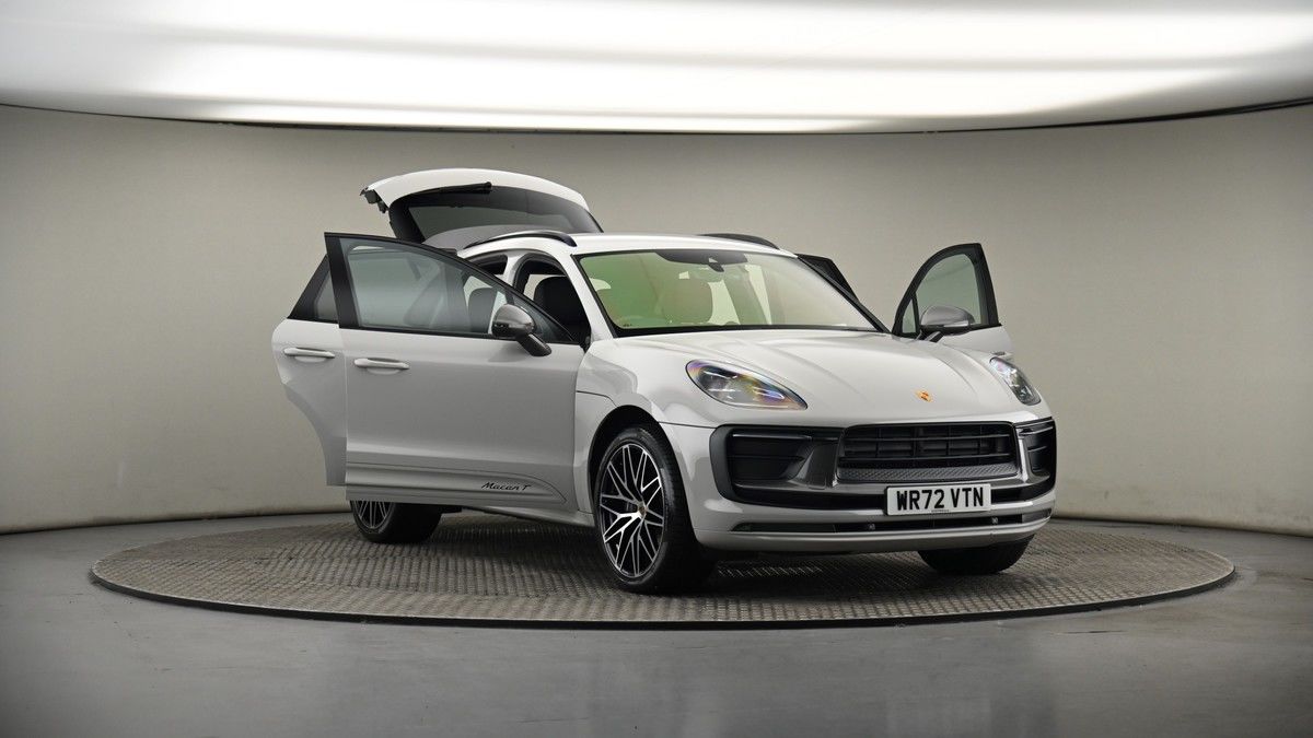 More views of Porsche Macan