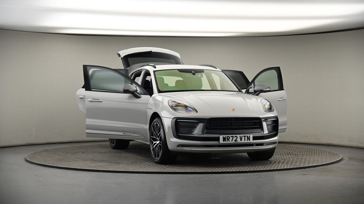 More views of Porsche Macan