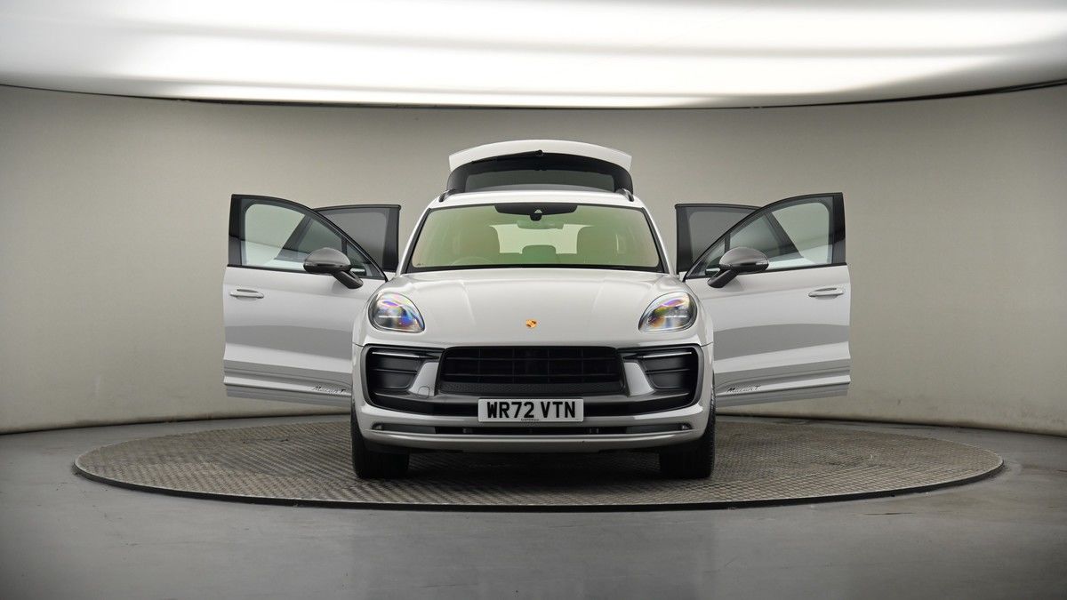 More views of Porsche Macan